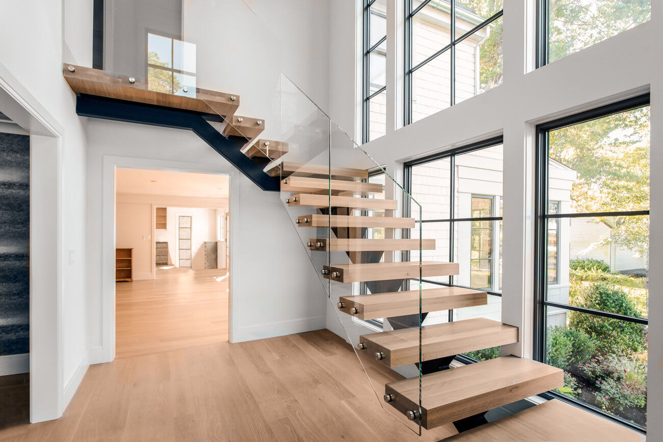 L Shaped Stairs With Glass Railing 