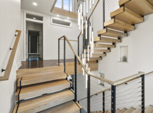 Floating double stringer staircase 